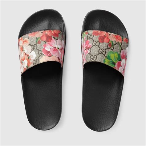 Gucci gg blooms slides